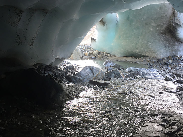 4. Rang: Gletschertor Unteraaregletscher-Quelle der Aare, von Verena Rohrer